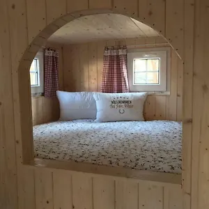 Campingplatz Stilvoller Bauwagen In Berlin-köpenick
